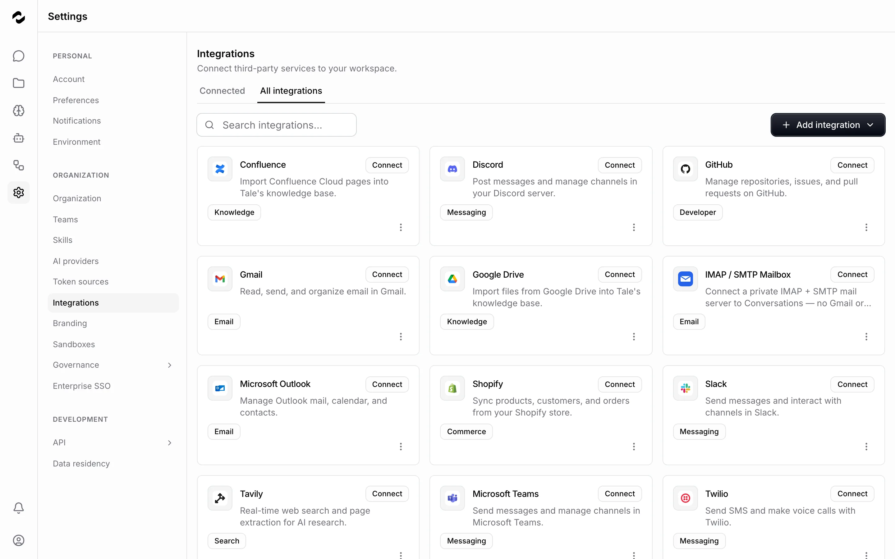 Der Integrations-Katalog mit einem Raster aus Connector-Karten — Slack, Gmail, Google Drive, GitHub, Tavily und mehr — jede mit einer Verbinden-Aktion.