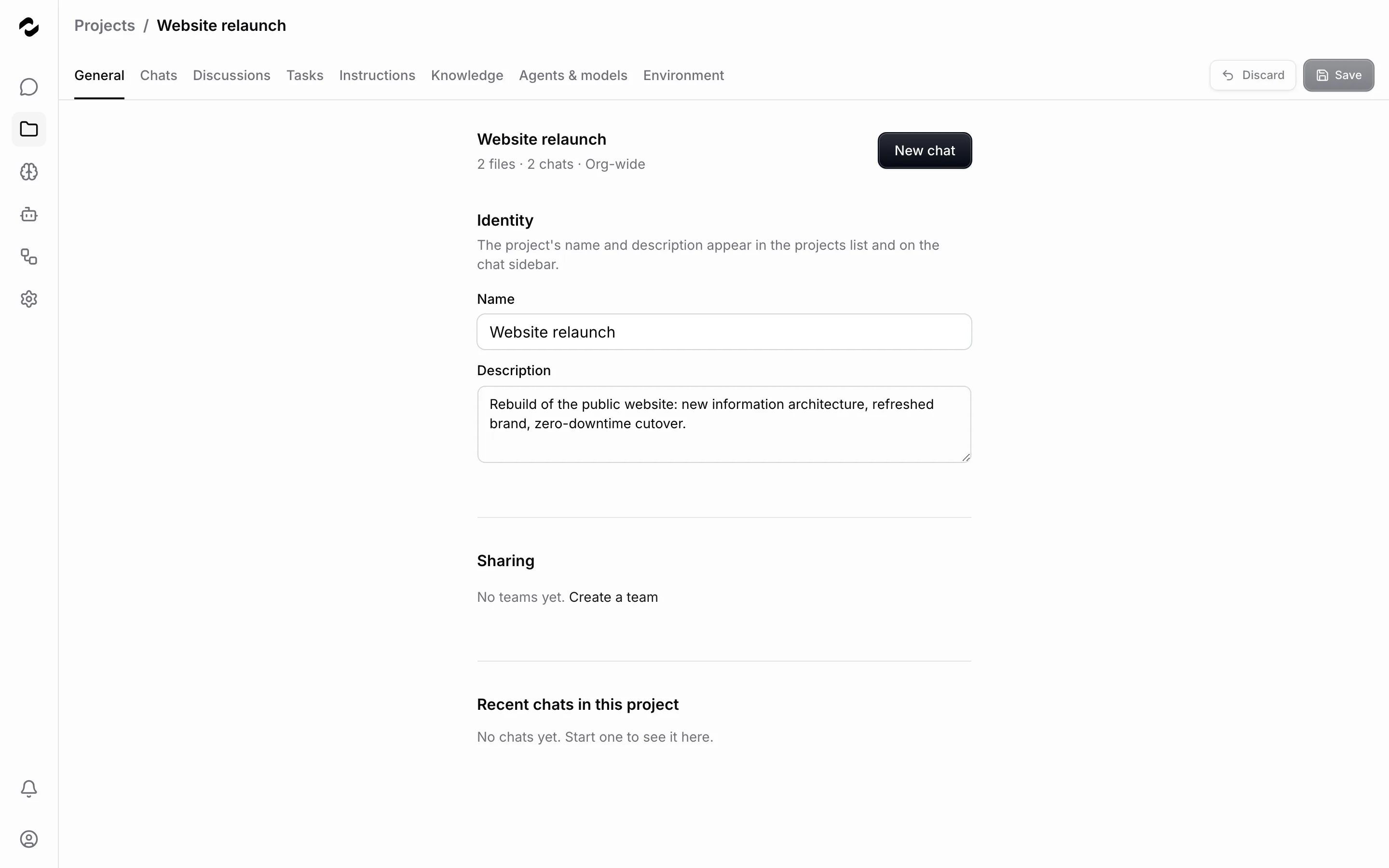 Der Tab Allgemein des Projekts Website-Relaunch mit den Feldern für Name und Beschreibung, dem Freigabe-Bereich und einer Statistik-Leiste, die zwei Dateien und zwei Chats zählt.